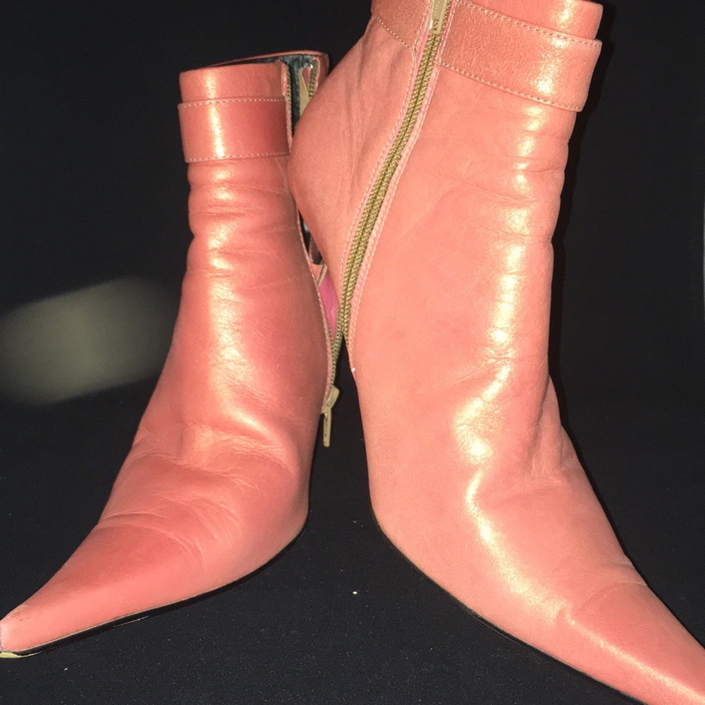 Bronx of L.A Ankle Boot. Salmon color pink. EUC
